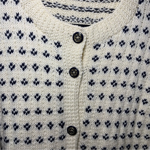 Vintage Nordic Women Navy  & Cream Snowflake winter chunky cardigan in size L/XL - Picture 4 of 10